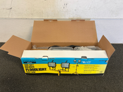 New In Box Chicago Electric 1000 Watt Halogen Floodlight Twin Lamp
