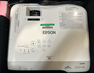 EPSON PowerLite 108 Projector With Protective Gator Case