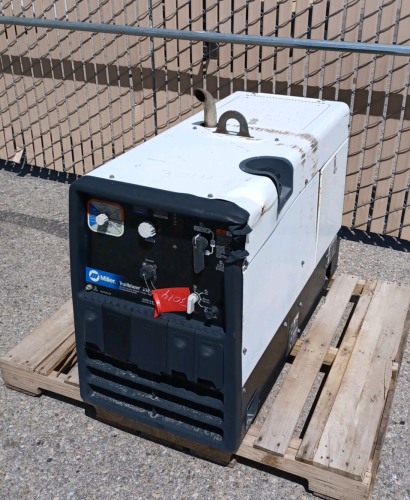 Miller Trailblazer 302 CC/CV, AC/DC Welder 10,500 Watt Generator