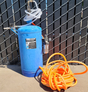 Central Pneumatic 40 lb. Portable Soda Blaster And Hose