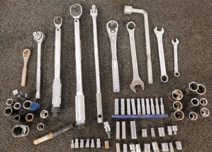 Socket Wrenches, Rachets, And Sockets