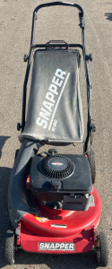 Snapper HI VAC Self-Propelled Lawn Mower