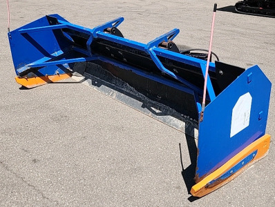 Box Snow Blade For Mini Skidsteer. With Harness and Hydraulic Hose's..