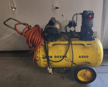 John Deere A200 Portable Air Compressor