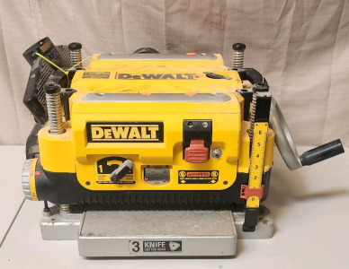 DeWalt DW735 13" Thickness Planer.