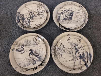 Mossy Oak Wildlife dinner Plates
