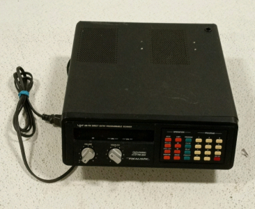 Vintage Realistic Pro-2020 20-CH VHF/UHF AM-FM Direct Entry Programmable Scanner