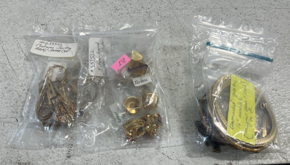 (1) Bag of Costume Jewlery (Avon) (1) 7pc Gold Tone Jewlery (1) Bag of Assorted Jewlery