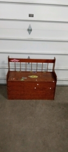 (1) Wooden Kid's Toybox