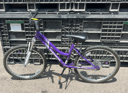 (1) Roadmaster Mountain Bike 24&rdquo; (Purple)