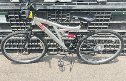 (1) VFX Vertical Full Suspension Mountain Bike 26&rdquo; (Silver & Red