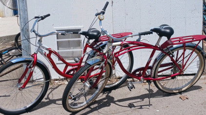 (2) Schwinn Point Beach His&Hers Red&White Beach Cruisers - 26 Inch.