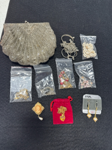 (1) Beaded Purse Filled W/ Costume Jewelry