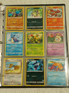 Binder of 160+ Pok&eacute;mon Cards W/ Tons of Holos and Rares