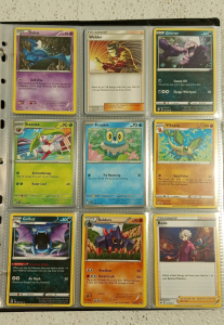 Binder of 160+ Pok&eacute;mon Cards W/ Tons of Holos and Rares