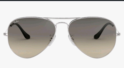 (1) Pair Of Ray-Ban Classic Aviator Sunglasses RB3025<br/>Silver Finish Frames, Clear Gradient Grey Lenses