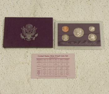 (1) 1992 San Francisco Mint Proof Set W/ Certificate