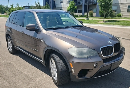 2011 BMW X5 - AWD!