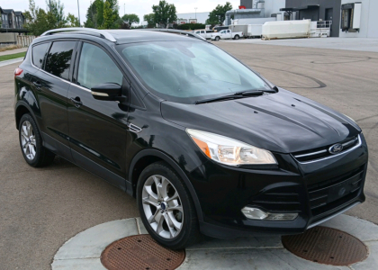 2014 FORD ESCAPE TITANIUM - 104K MILES!!