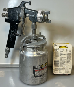 Central Pneumatic 32 oz. Heavy Duty Automotive Air Spray Gun & Boxes Of Twist Connects