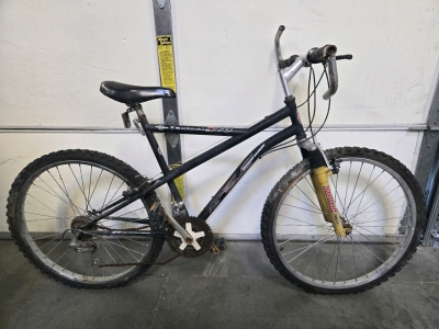 26" Black RU Bike
