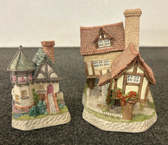 (2) Authentic David Winter Lock Keepers Cottage from the Midlands Collection Collectibles