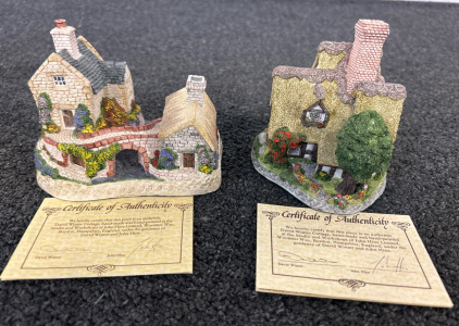 (2) Authentic David Winter Cottage From The Midlands Collection Collectibles