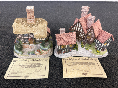 (2) Authentic David Winter Cottage From The Midlands Collection Collectibles