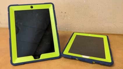 (2) iPads