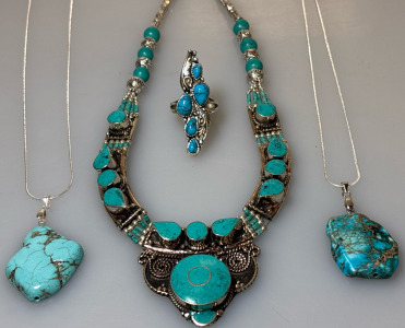 Beautiful Turquoise Jewelry Set