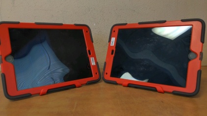 (2) iPads