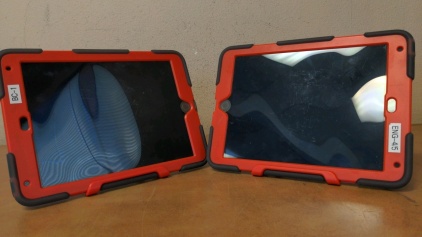 (2) iPads