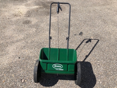 Scott’s Seed spreader