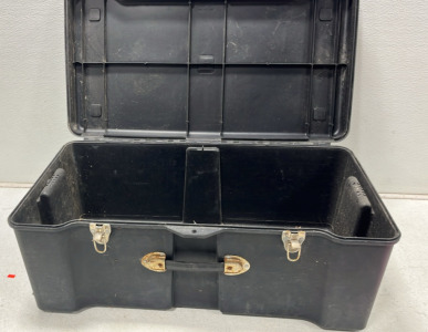 (1) Plastic Storage Container