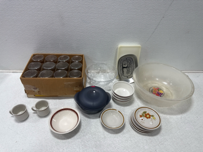 Mason Jars, Kitchen Glassware & Tupperware