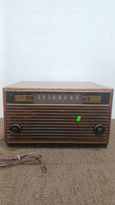 RCA Victor Radio.