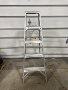 (1) 60&rdquo; Ladder 250lbs Max Capacity