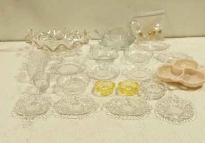 (1) Large Lot of Cambridge Crystal and Glassware Collectibles