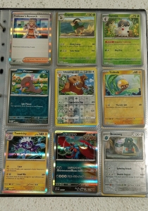 Huge Binder of 160+ Pok&eacute;mon Cards W/ Tons of Holos and Rares