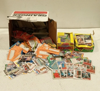 (1) Large Box Full of 3000+ Assorted Baseball Cards
