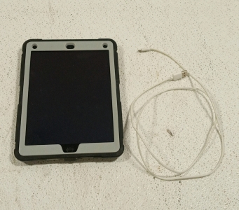 (1) iPad 5th Generation With Charger and Caee