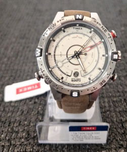 (1) Timex Intelligent Quartz Tide / Temp / Compass Chronograph Off-White Dial Men's Watch - T2N721