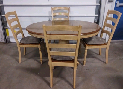 (1) Oval Wooden Dinning Table w/ (4) Matching Wooden Padded Chairs