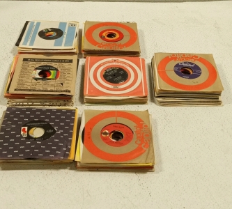 Huge Lot of Over 110 1950s Old Vintage 45 Records From A Jukebox, Country, Folk, and More!