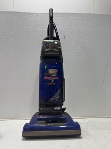 (1) Hoover Windtunnel Self Prop Vacuum Cleaner
