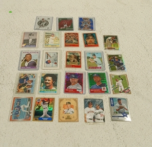 (23) Holographic and Special Art Baseball Cards Some in Toploaders