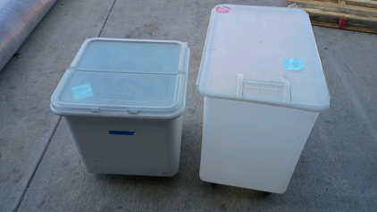 2)Foodsafe Rolling Bins Rubbermaid, Cambro