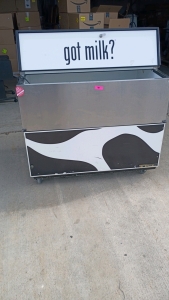 True Manufacturing Rolling Refrigerated Cart 49x33x47