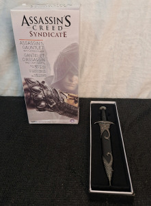 (1) Assassin's Creed Syndicate - Assassin's Gauntlet W/ Hidden Blade & (1) Fantasy - Medieval Stainless Steel Dagger W/ Sheath