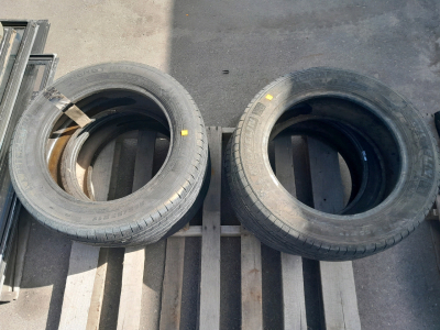 (4) Michelin 235/55R17 Tires